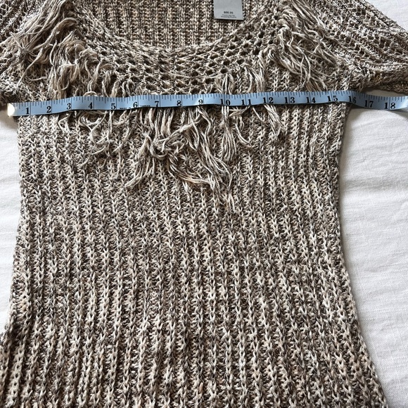 Cute sweater from buckle!! - Picture 9 of 9